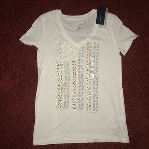 White Tommy Hilfiger tee shirt